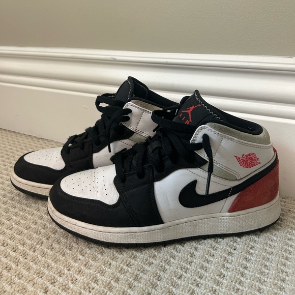 Air Jordan 1 Mid - Picture 3 of 5